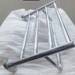 Ραφιέρα με πετσετοκρεμάστρα