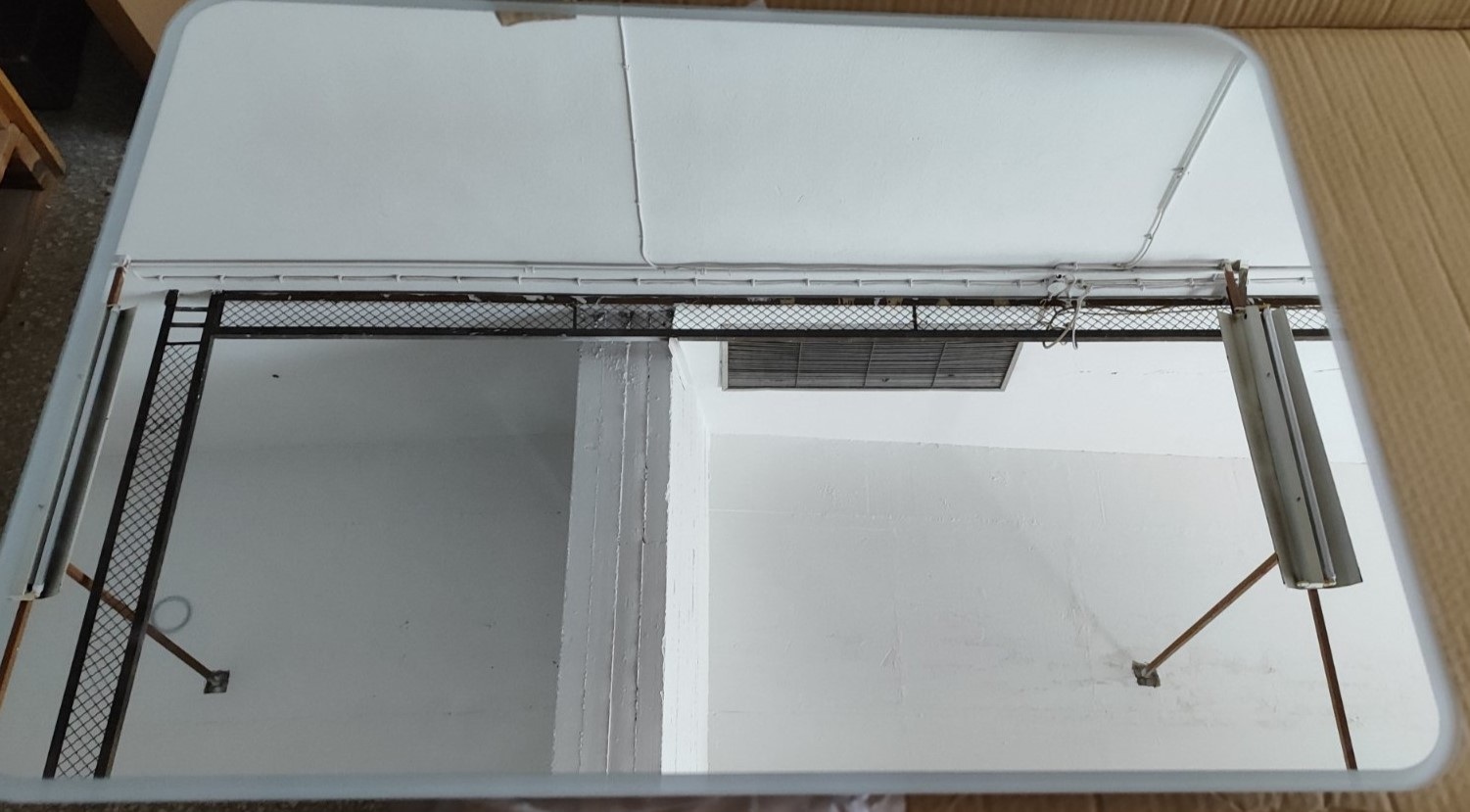 ΚΑΘΡΕΦΤΗΣ 50x70 ΑΜΜΟΒΟΛΗ LUMINOR ΚΑΘΡΕΦΤΗΣ 50x70 ΑΜΜΟΒΟΛΗ LUMINOR - Image 1